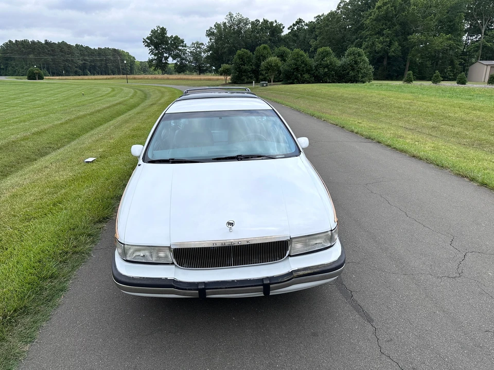 1994 Buick Roadmaster - Image 6 of 31