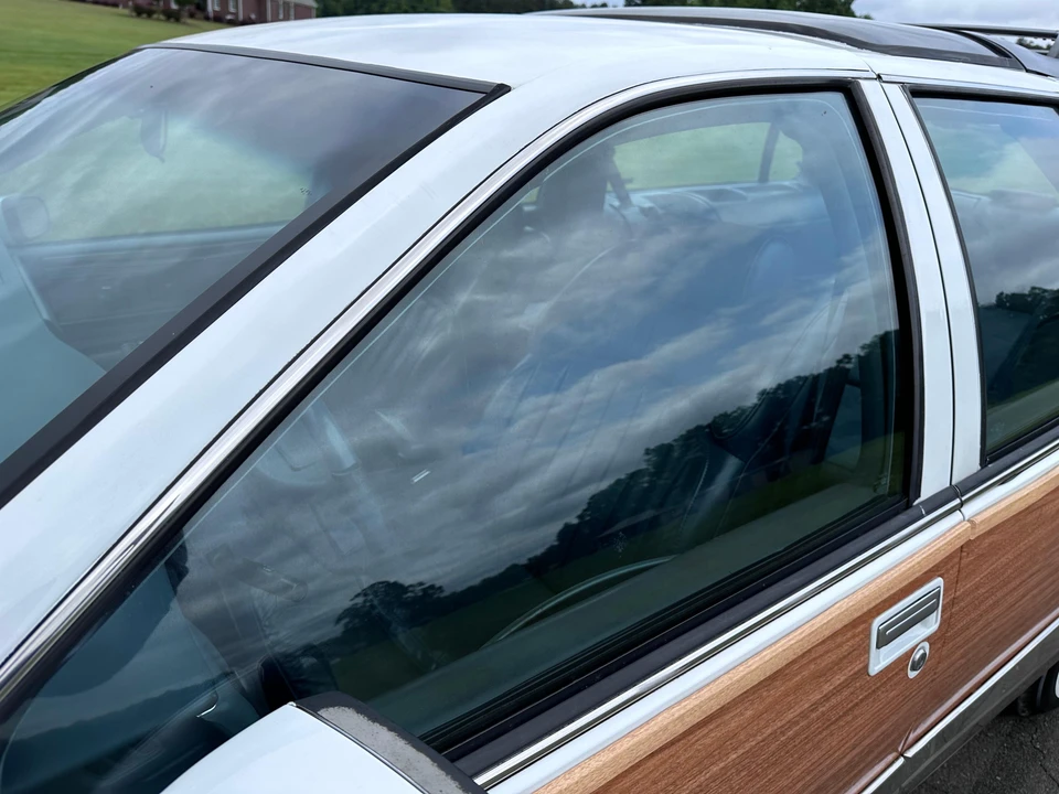 1994 Buick Roadmaster - Image 27 of 31
