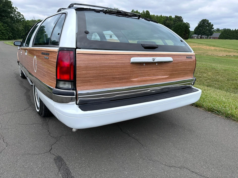 1994 Buick Roadmaster - Image 12 of 31