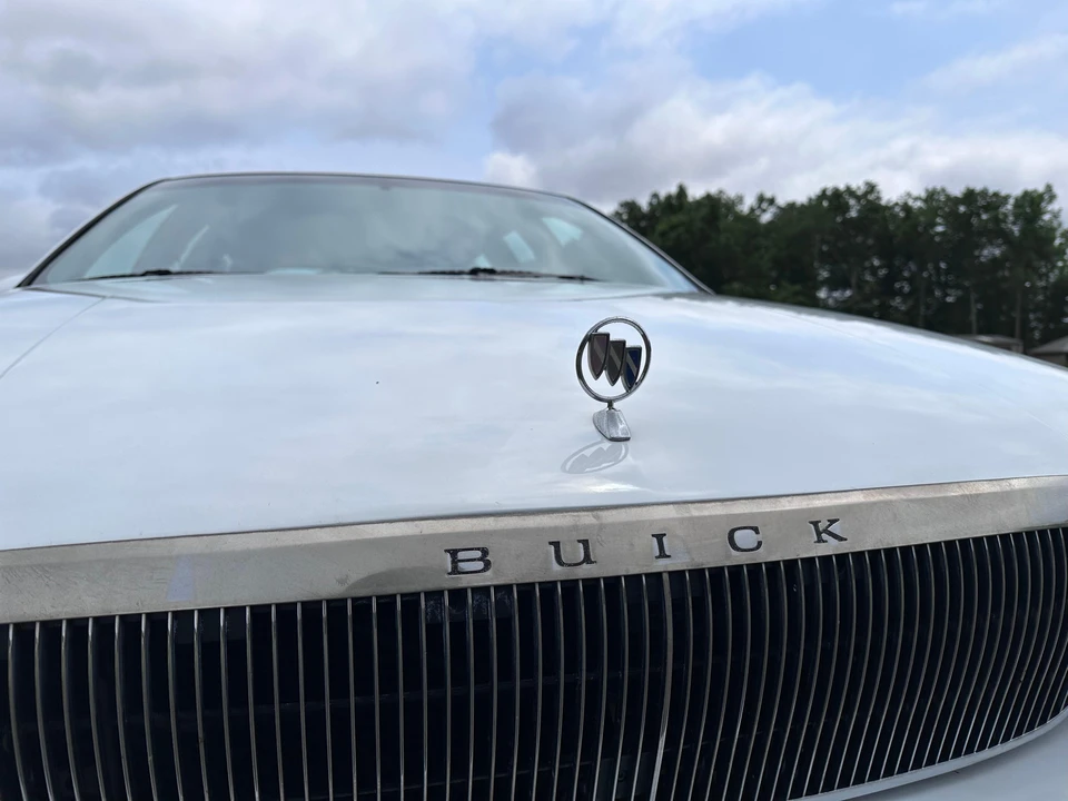 1994 Buick Roadmaster - Image 20 of 31