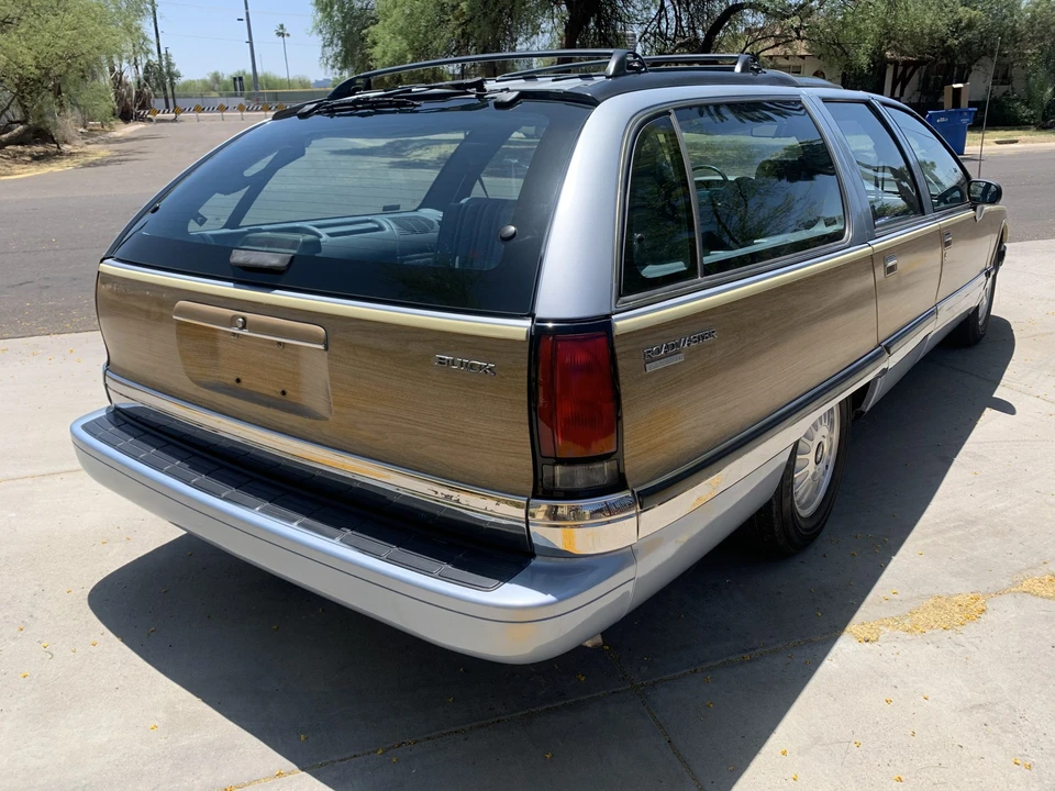 1994 Buick Roadmaster - Image 23 of 31