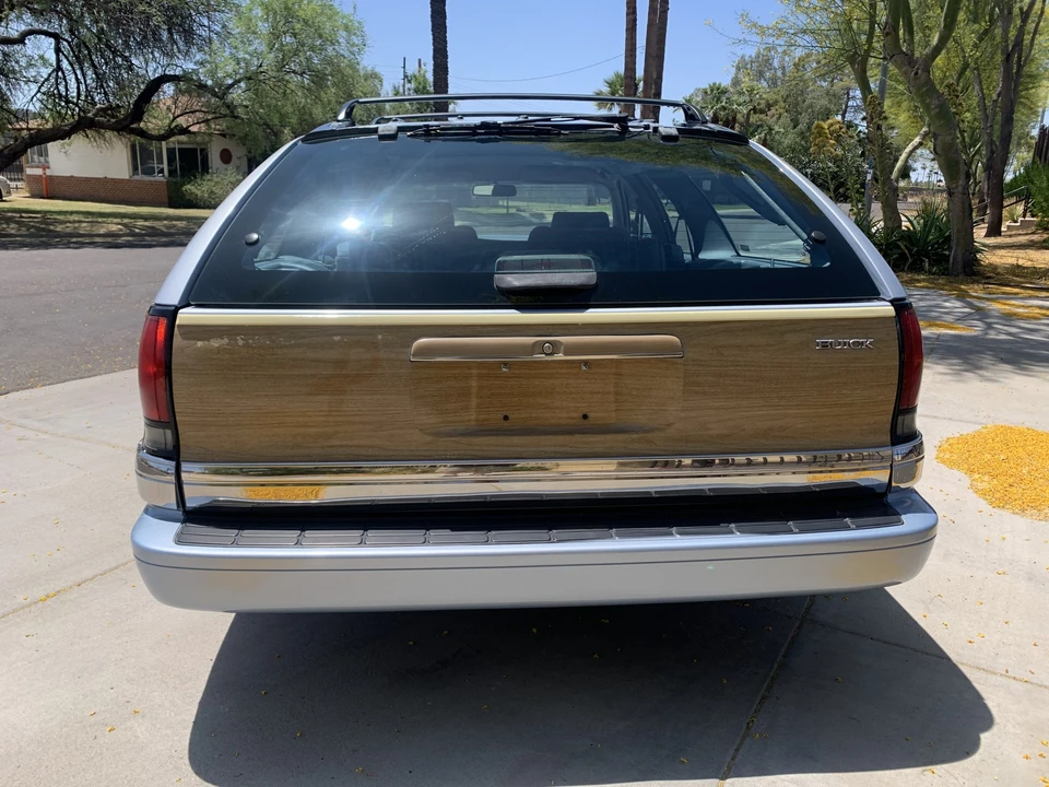 1994 Buick Roadmaster - Image 25 of 31