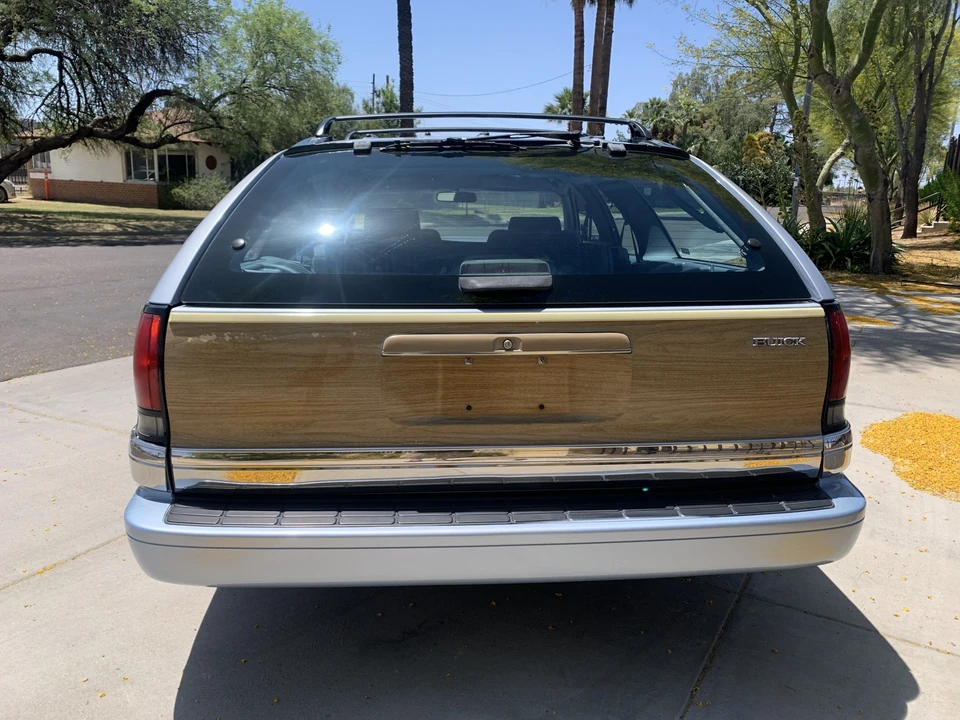 1994 Buick Roadmaster - Image 24 of 31