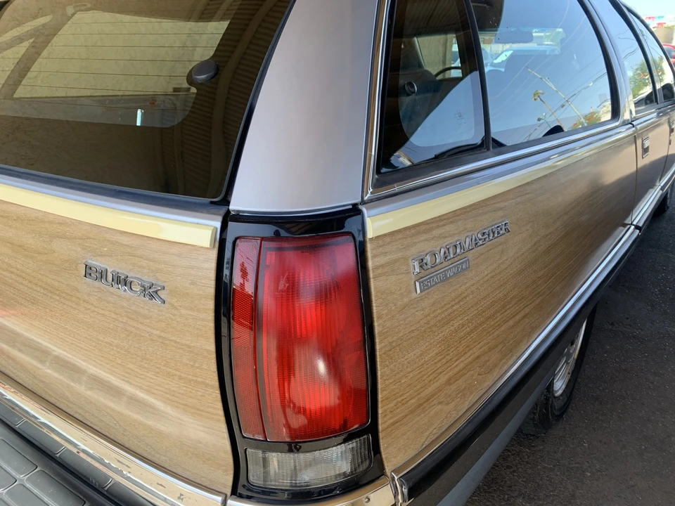 1994 Buick Roadmaster - Image 30 of 31