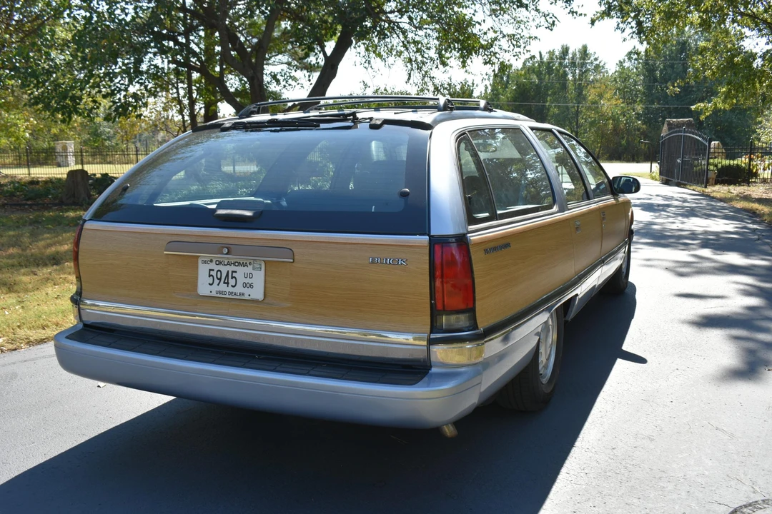 1994 Buick Roadmaster - Image 17 of 31