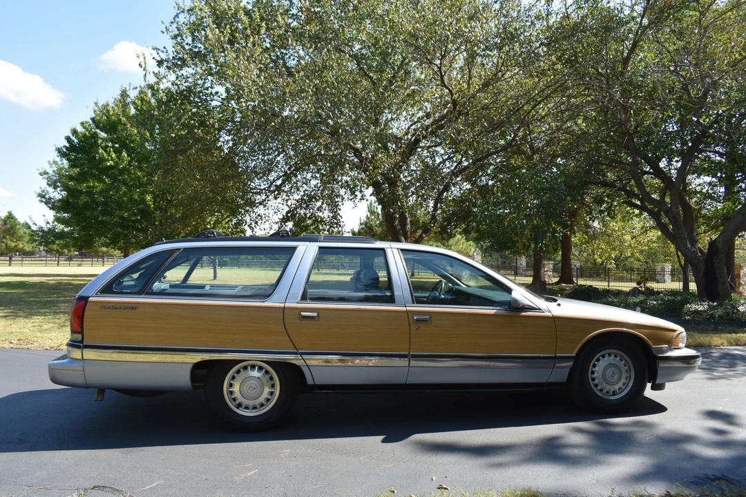 1994 Buick Roadmaster - Image 13 of 31