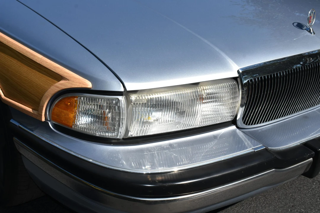 1994 Buick Roadmaster - Image 25 of 31