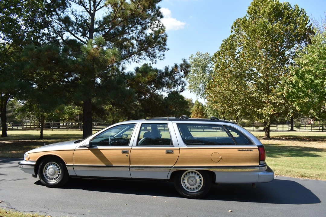 1994 Buick Roadmaster - Image 22 of 31