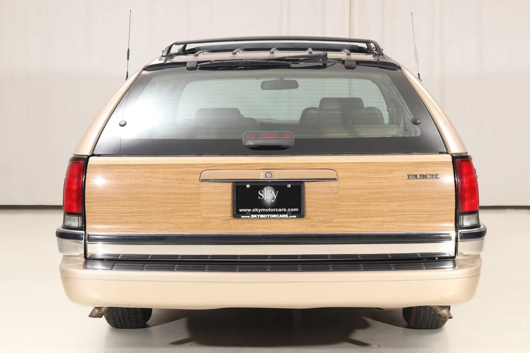 1994 Buick Roadmaster - Image 5 of 31