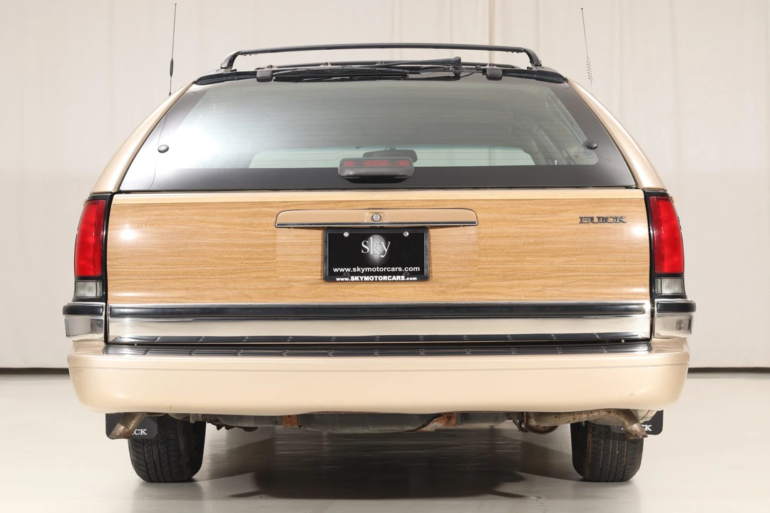 1994 Buick Roadmaster - Image 6 of 31