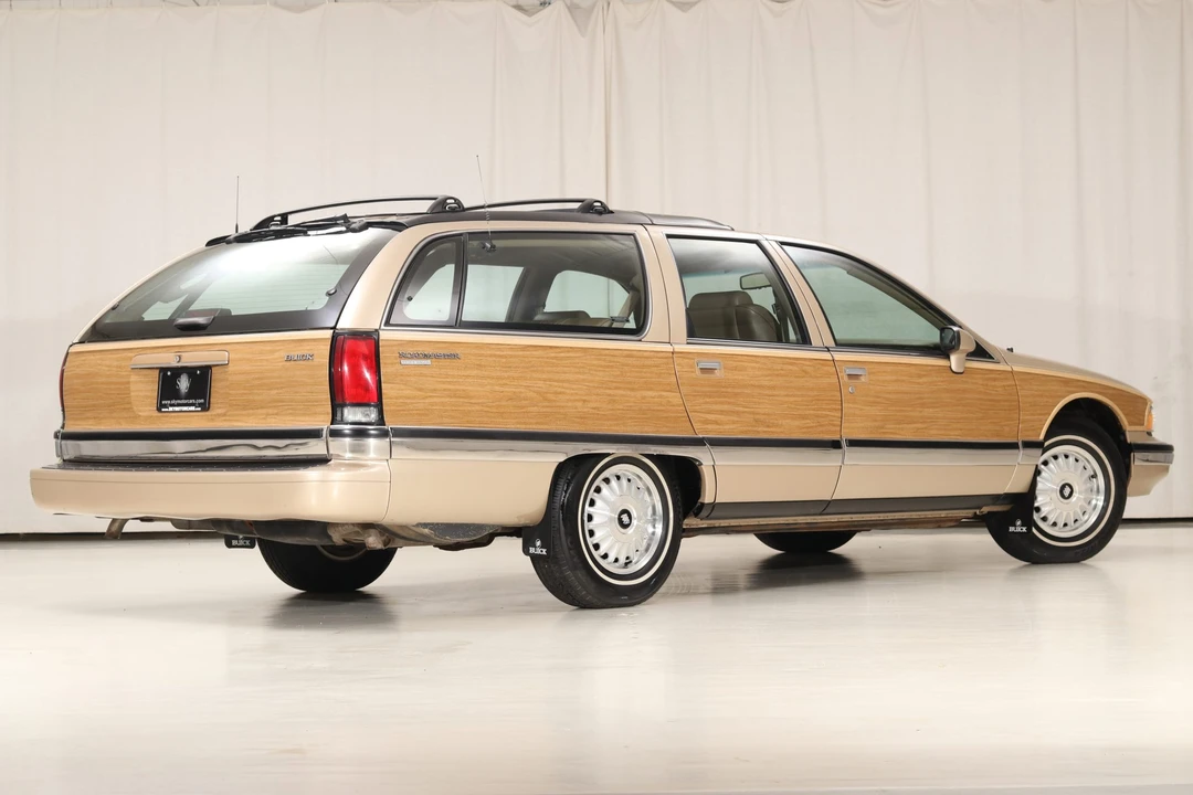 1994 Buick Roadmaster - Image 8 of 31