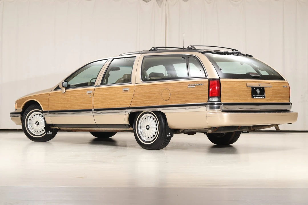1994 Buick Roadmaster - Image 4 of 31