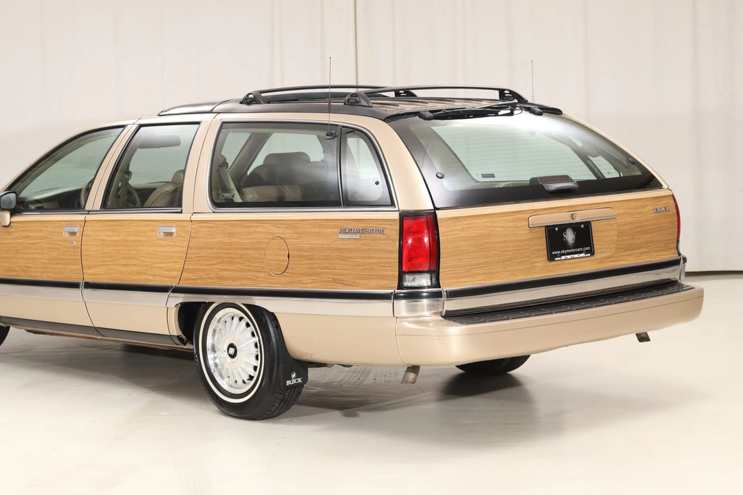 1994 Buick Roadmaster - Image 28 of 31