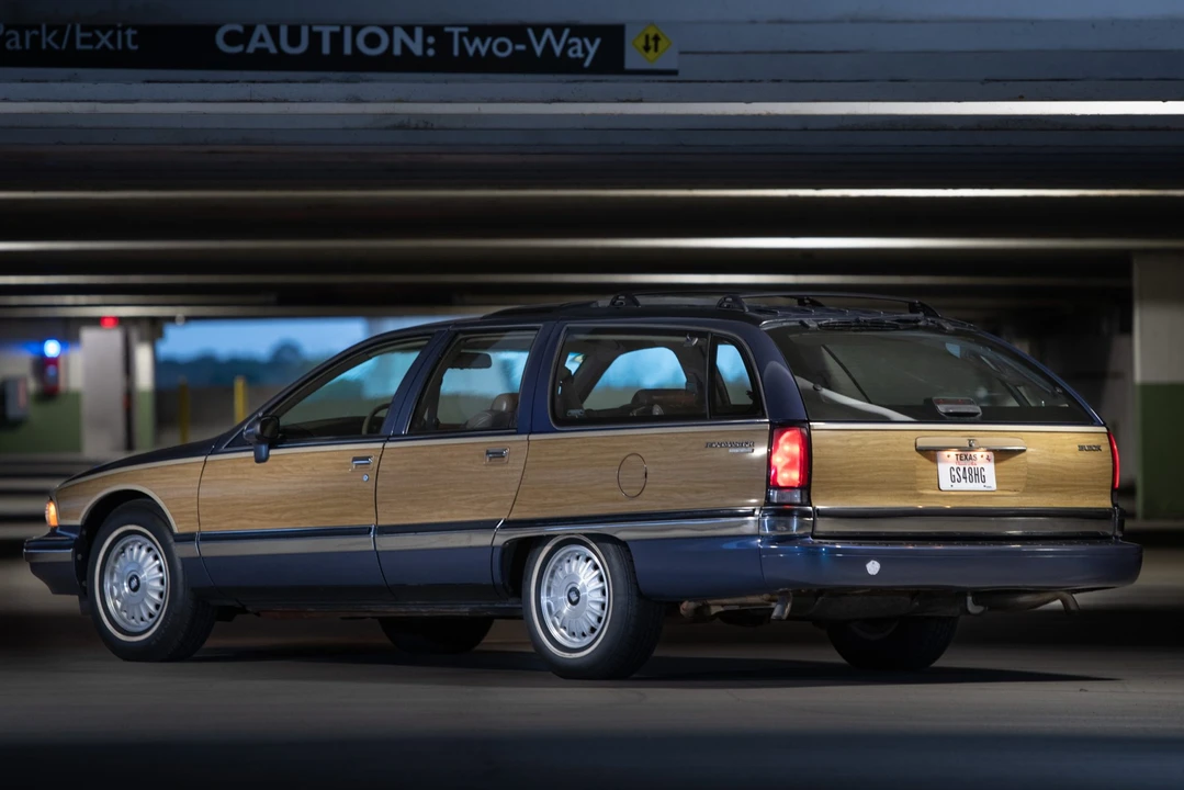 1994 Buick Roadmaster - Image 18 of 31