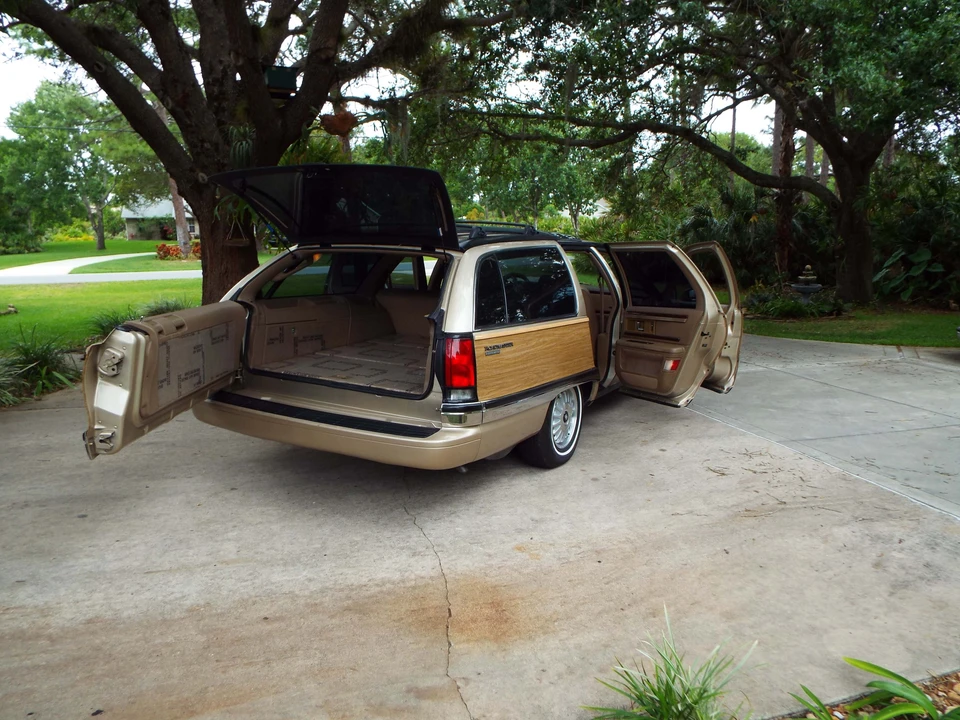 1994 Buick Roadmaster - Image 14 of 31