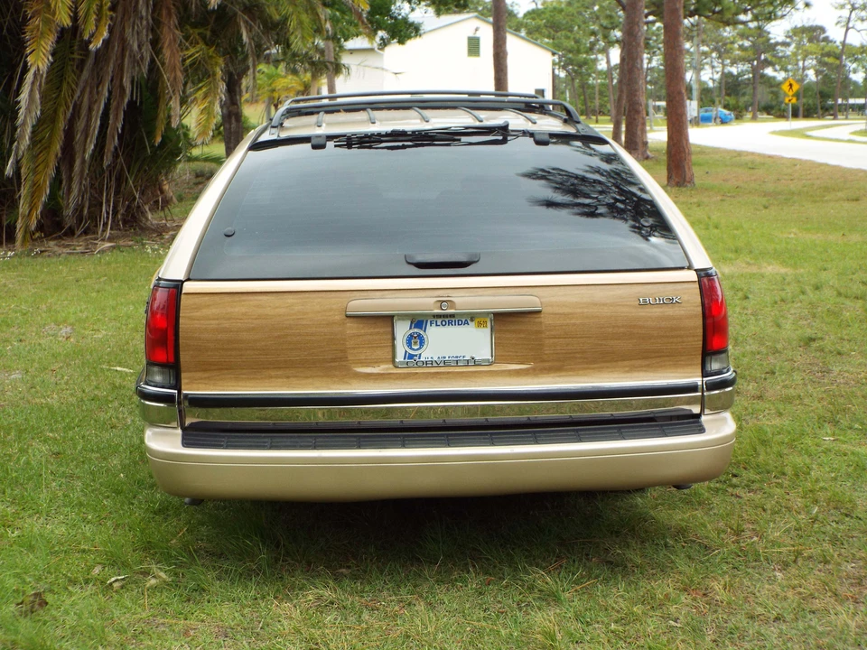1994 Buick Roadmaster - Image 15 of 31