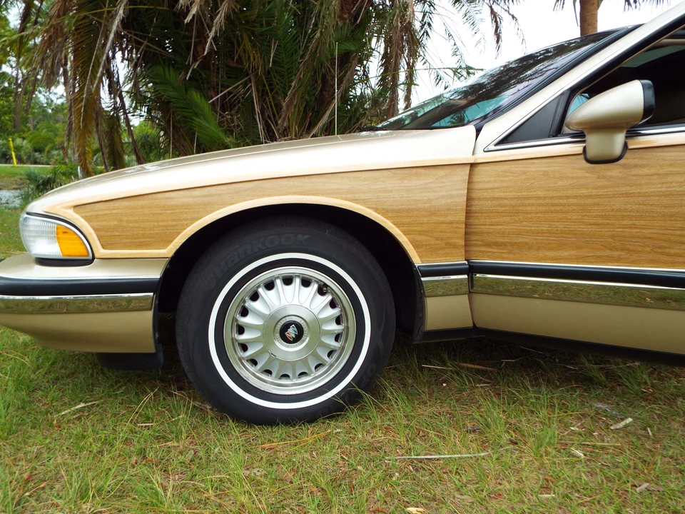 1994 Buick Roadmaster - Image 18 of 31