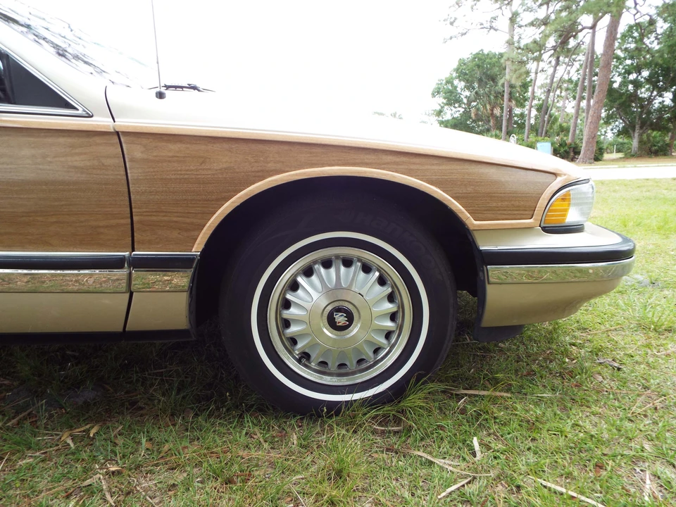1994 Buick Roadmaster - Image 19 of 31