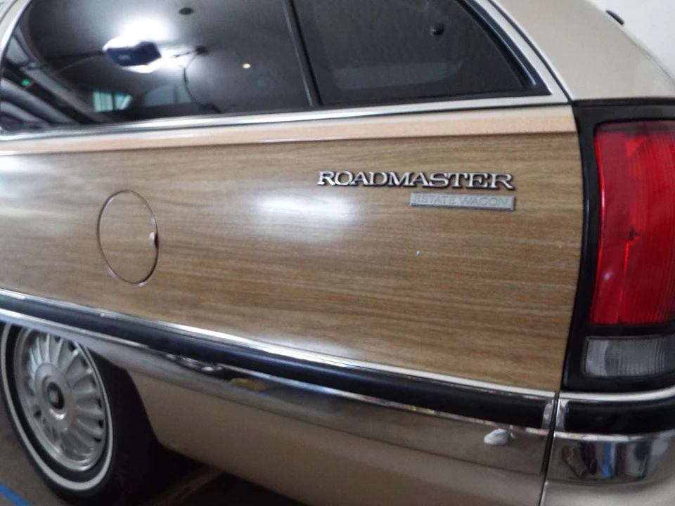 1994 Buick Roadmaster - Image 23 of 31