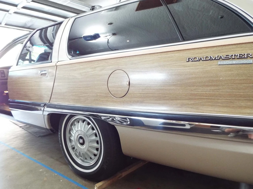 1994 Buick Roadmaster - Image 24 of 31