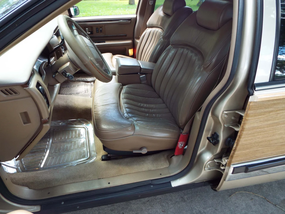 1994 Buick Roadmaster - Image 25 of 31