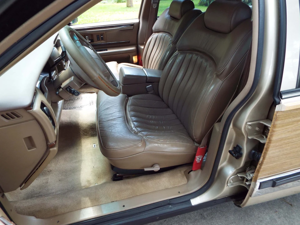 1994 Buick Roadmaster - Image 26 of 31