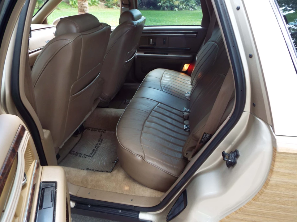 1994 Buick Roadmaster - Image 27 of 31