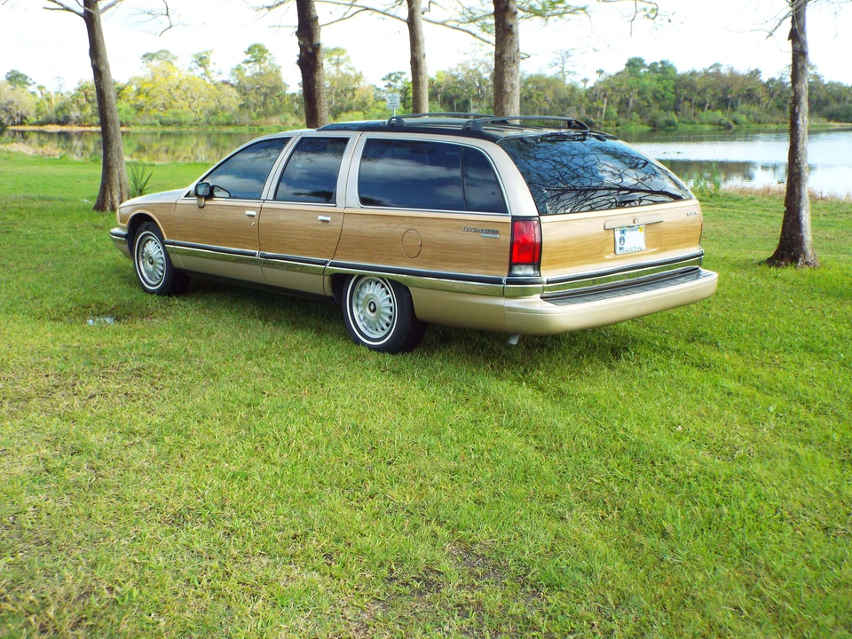 1994 Buick Roadmaster - Image 3 of 31