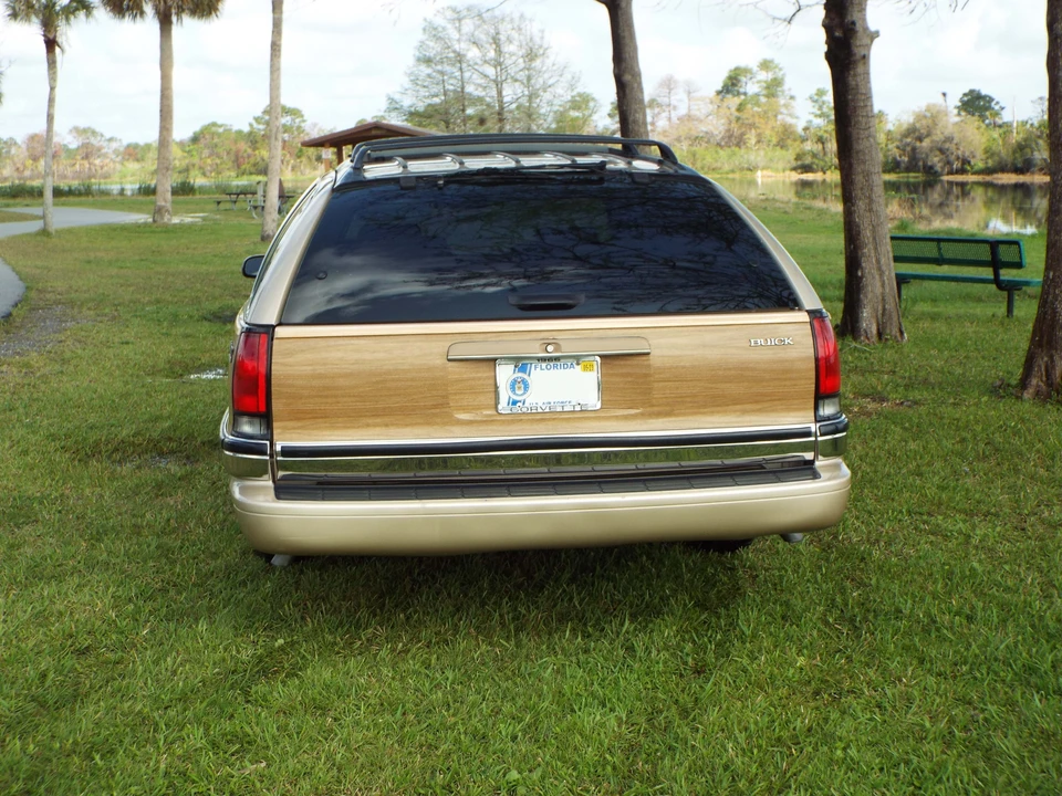 1994 Buick Roadmaster - Image 4 of 31