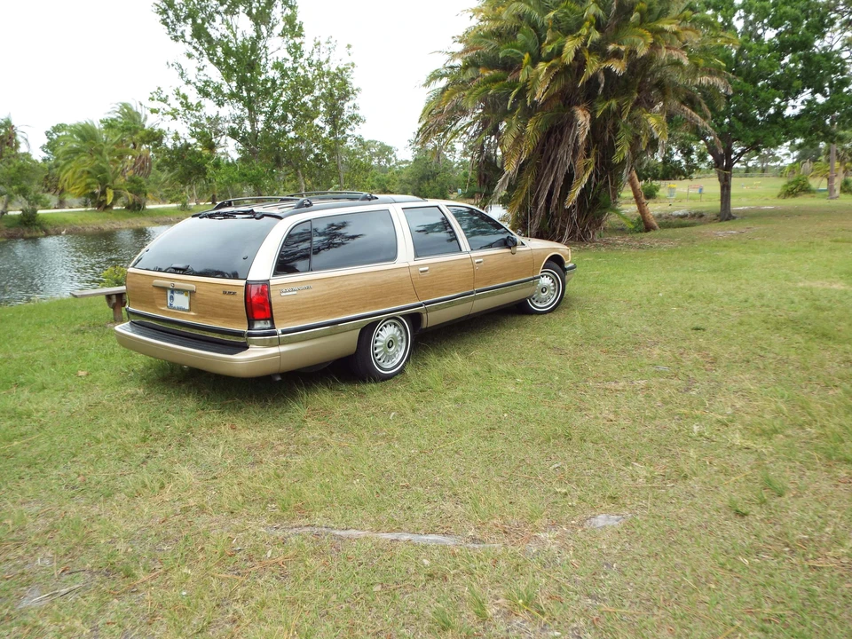 1994 Buick Roadmaster - Image 6 of 31