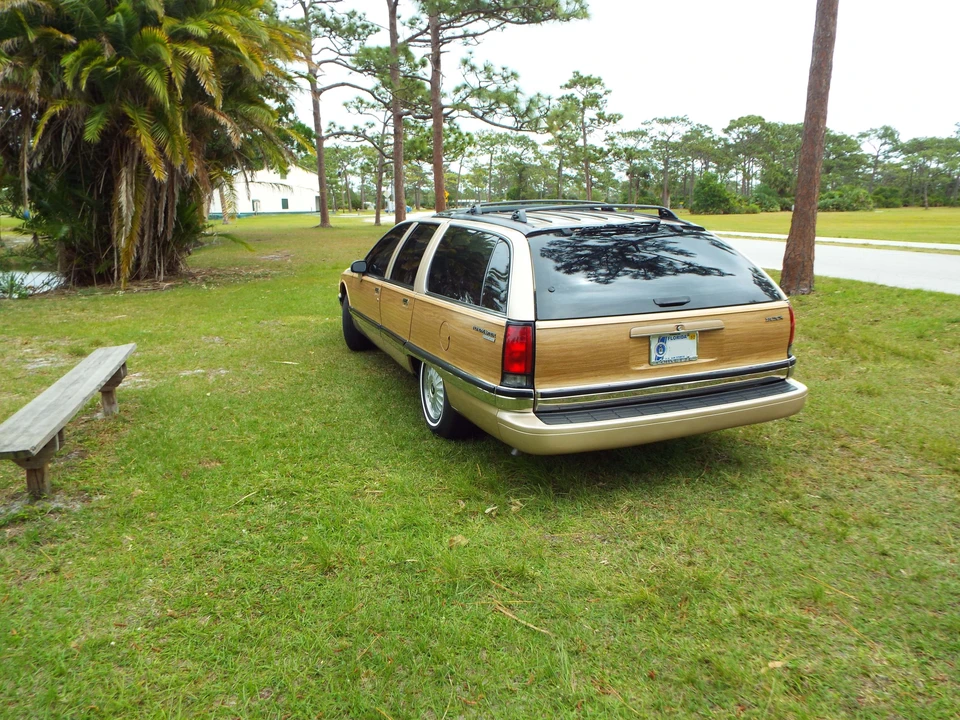 1994 Buick Roadmaster - Image 7 of 31