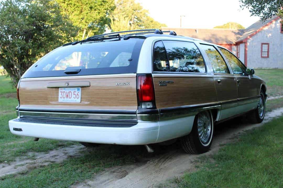 1994 Buick Roadmaster - Image 21 of 31