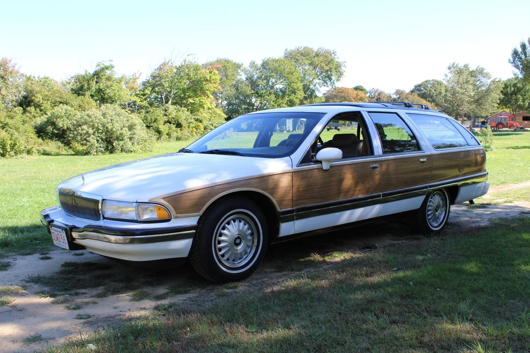 1994 Buick Roadmaster - Image 6 of 31