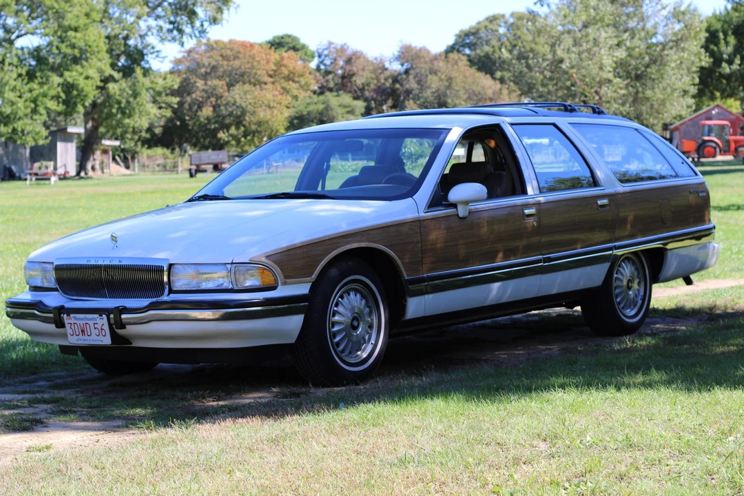1994 Buick Roadmaster - Image 4 of 31