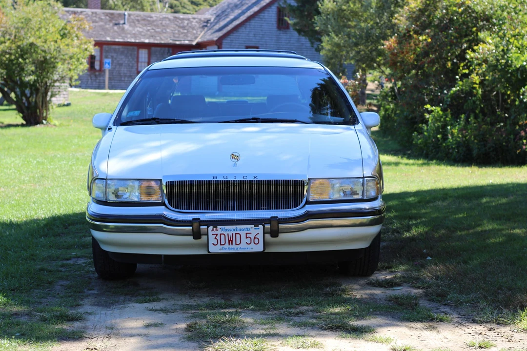 1994 Buick Roadmaster - Image 11 of 31