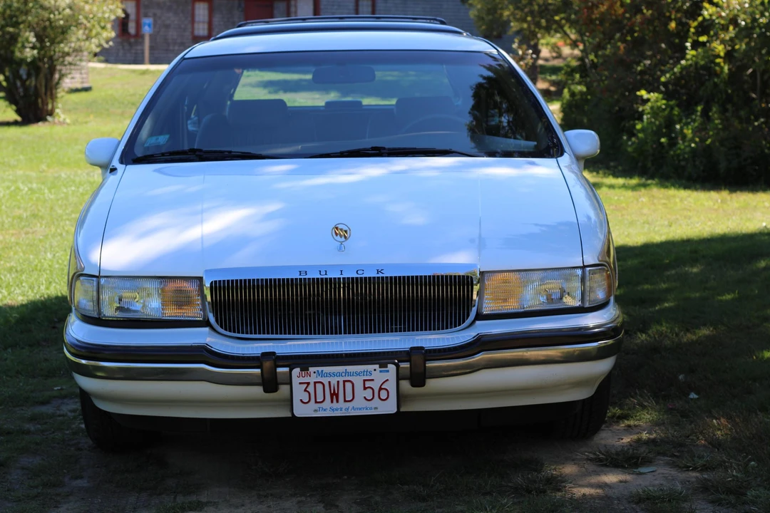 1994 Buick Roadmaster - Image 12 of 31