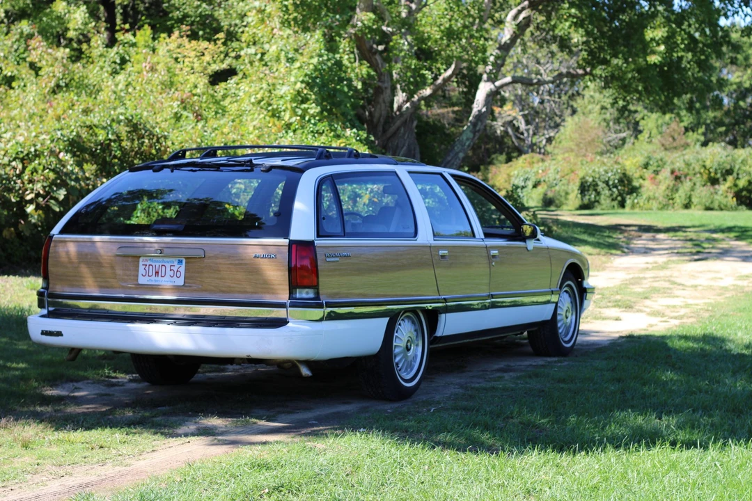 1994 Buick Roadmaster - Image 19 of 31