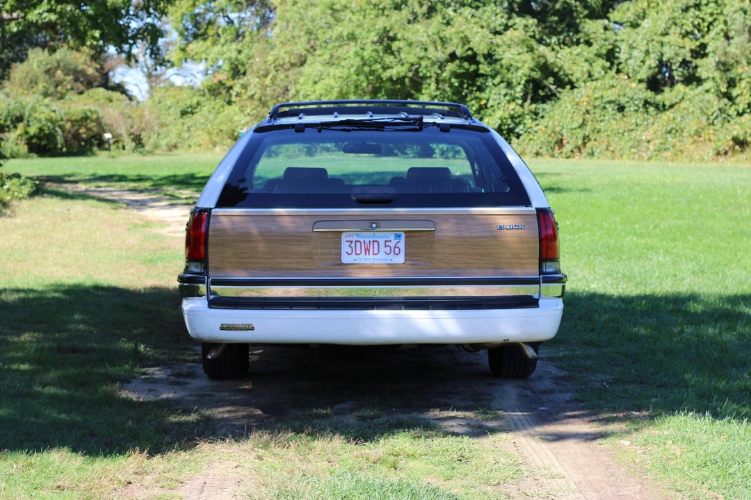 1994 Buick Roadmaster - Image 25 of 31