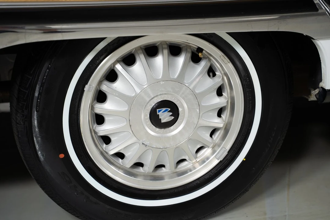 1994 Buick Roadmaster - Image 13 of 31