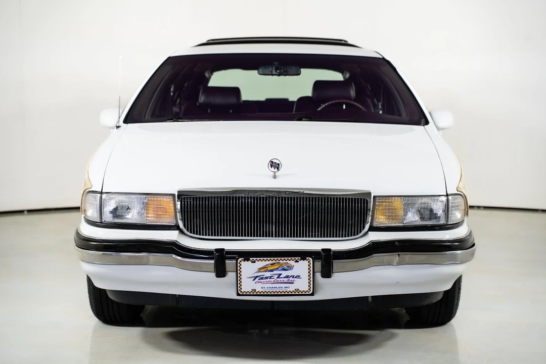 1994 Buick Roadmaster - Image 4 of 31