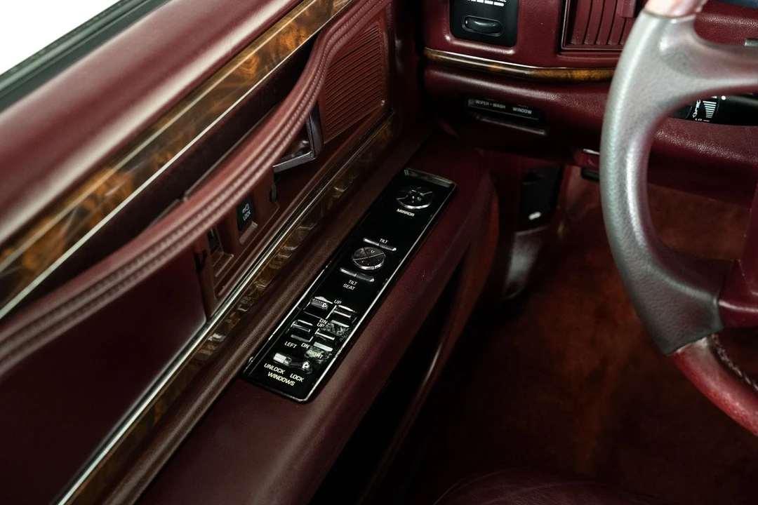1994 Buick Roadmaster - Image 26 of 31