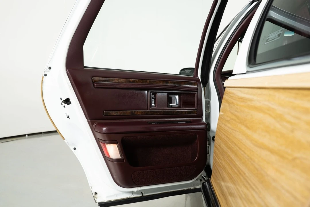 1994 Buick Roadmaster - Image 21 of 31