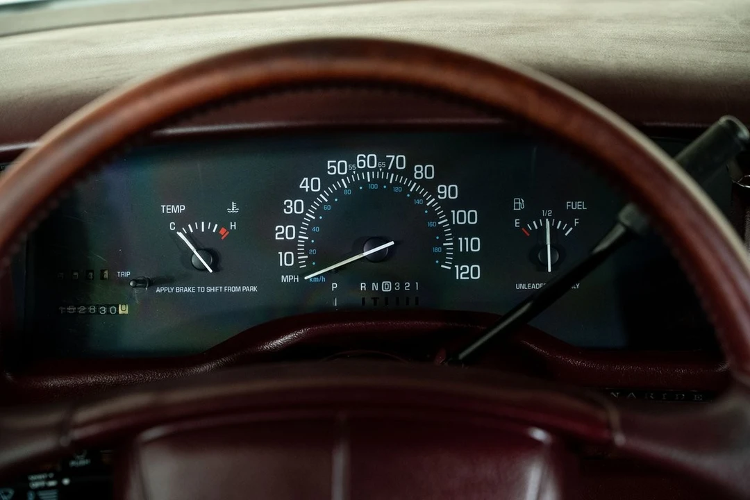 1994 Buick Roadmaster - Image 28 of 31