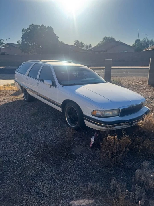 1994 Buick Roadmaster - Image 2 of 10