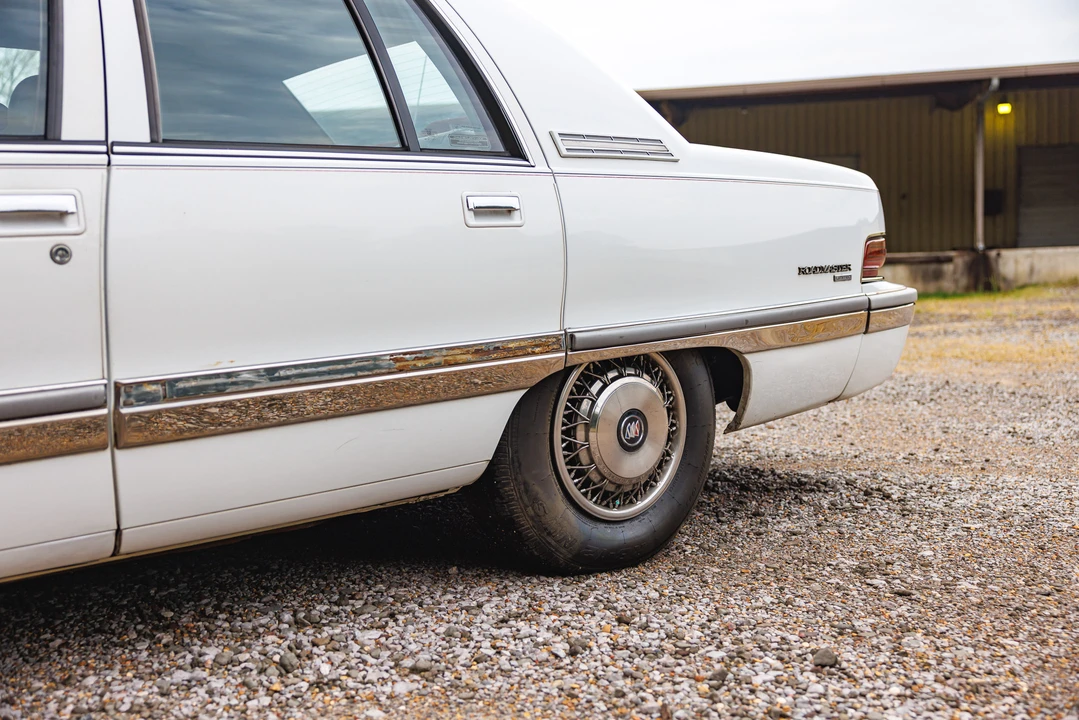 1994 Buick Roadmaster - Image 26 of 31