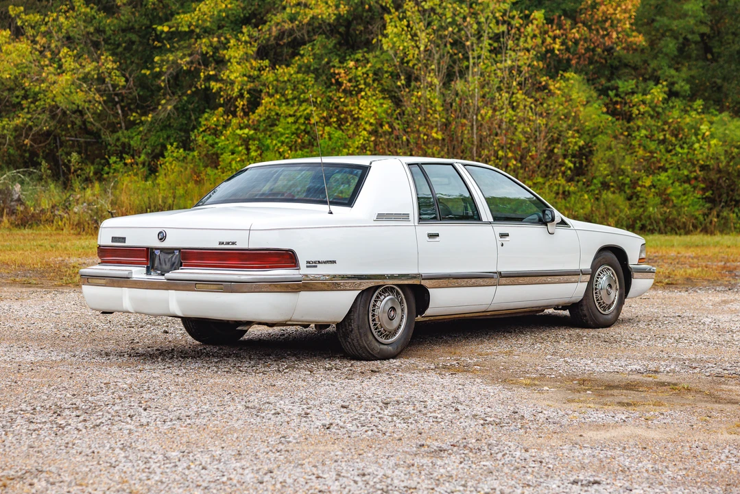 1994 Buick Roadmaster - Image 5 of 31