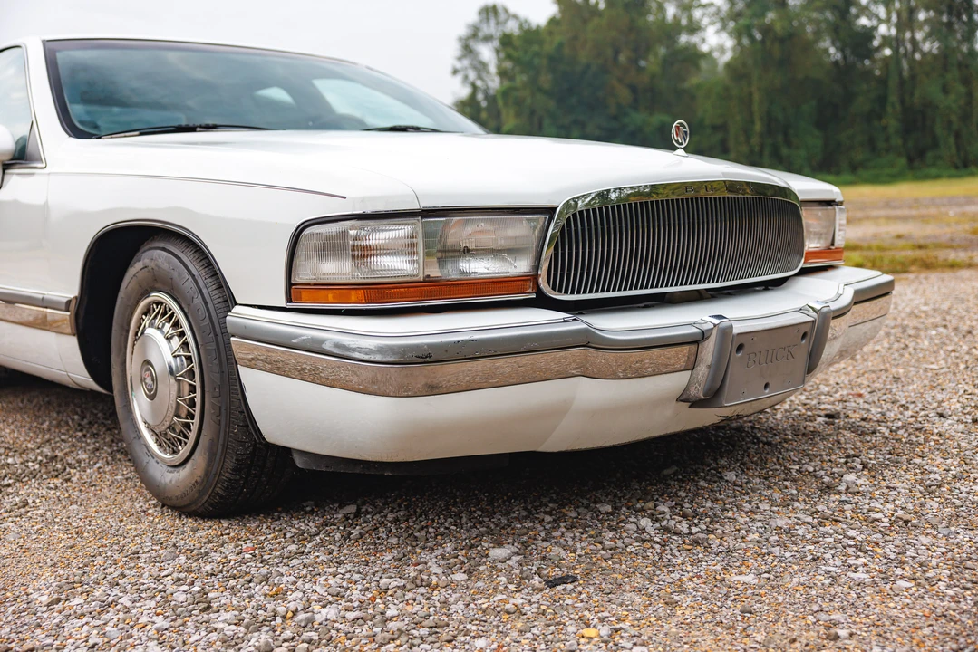 1994 Buick Roadmaster - Image 10 of 31