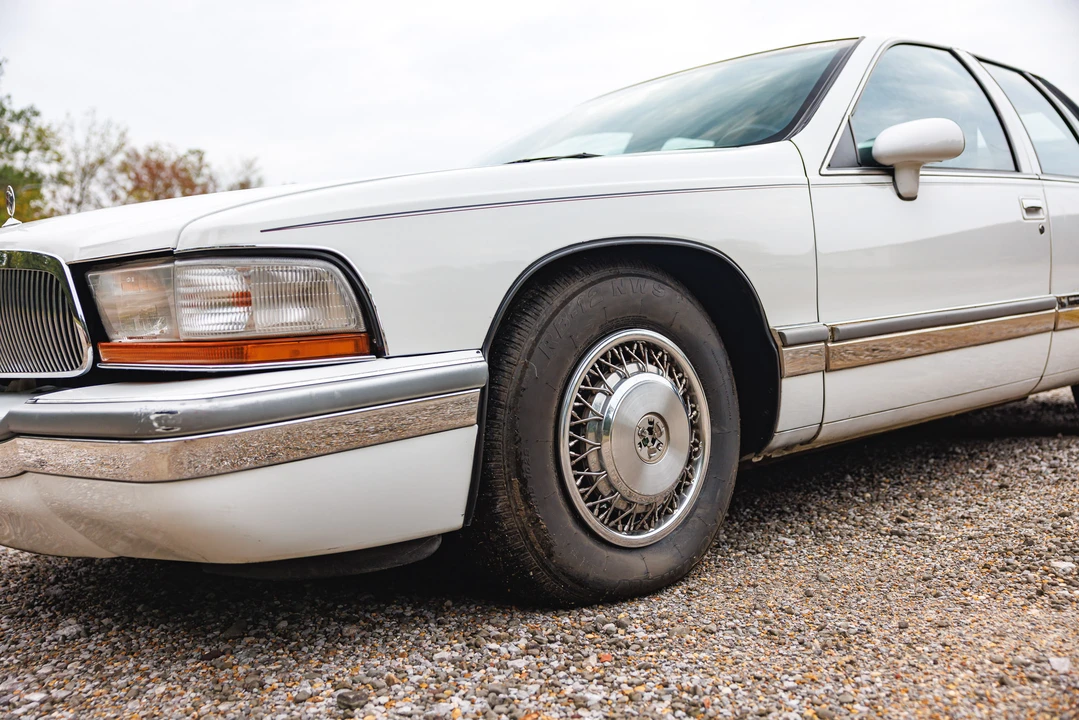 1994 Buick Roadmaster - Image 18 of 31