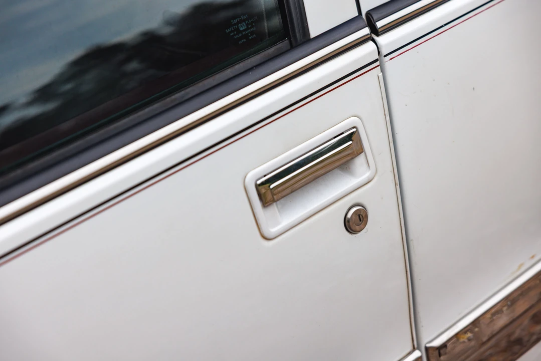 1994 Buick Roadmaster - Image 23 of 31