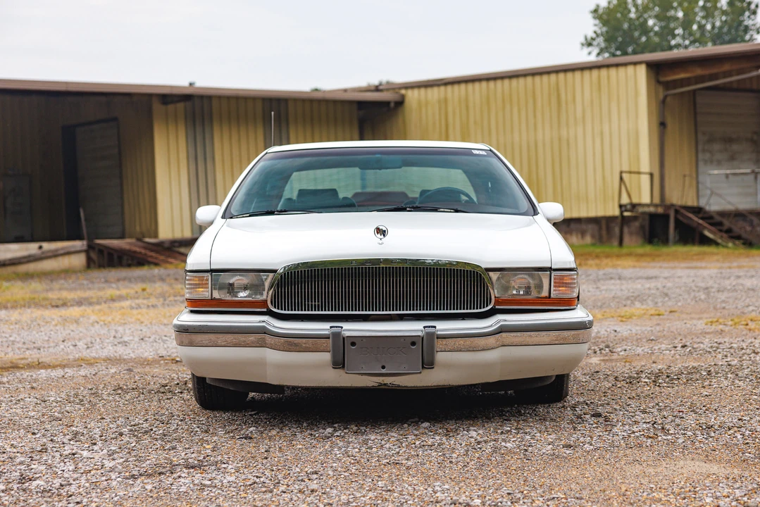 1994 Buick Roadmaster - Image 8 of 31